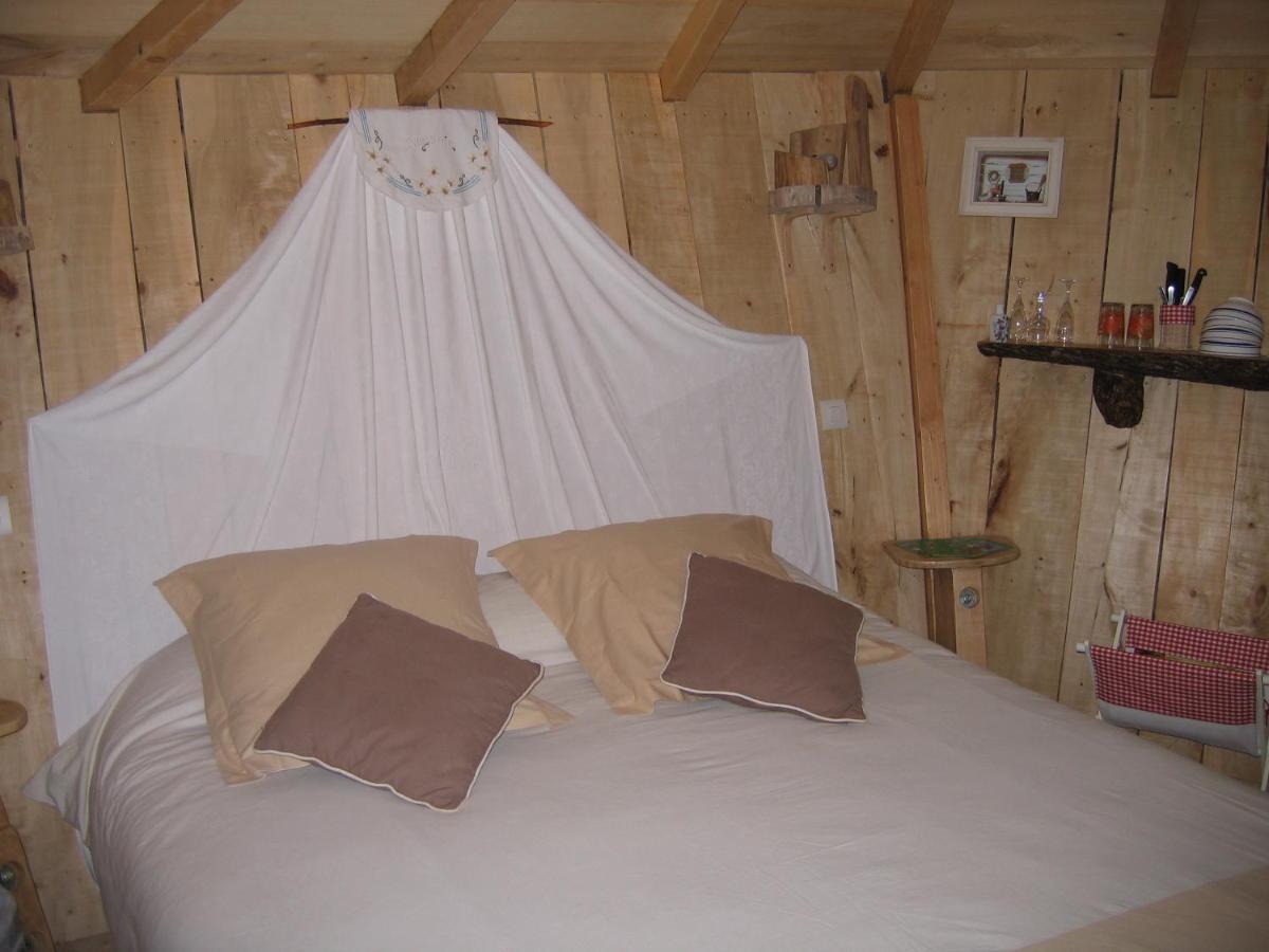 Camping Belle Riviere Chaniers Екстер'єр фото