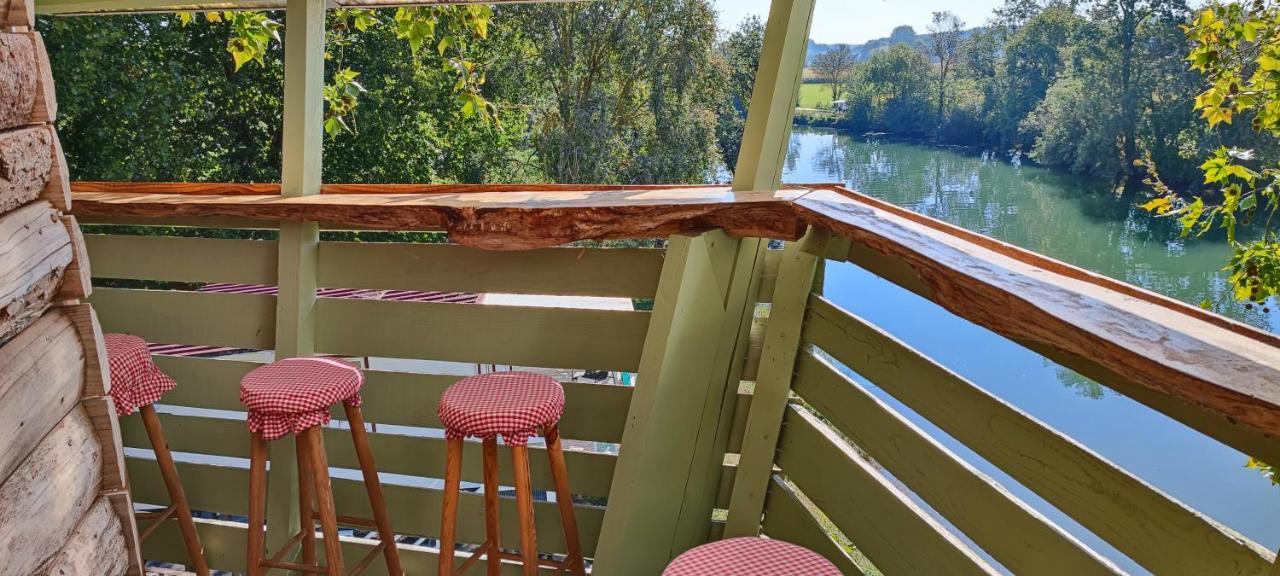 Camping Belle Riviere Chaniers Екстер'єр фото
