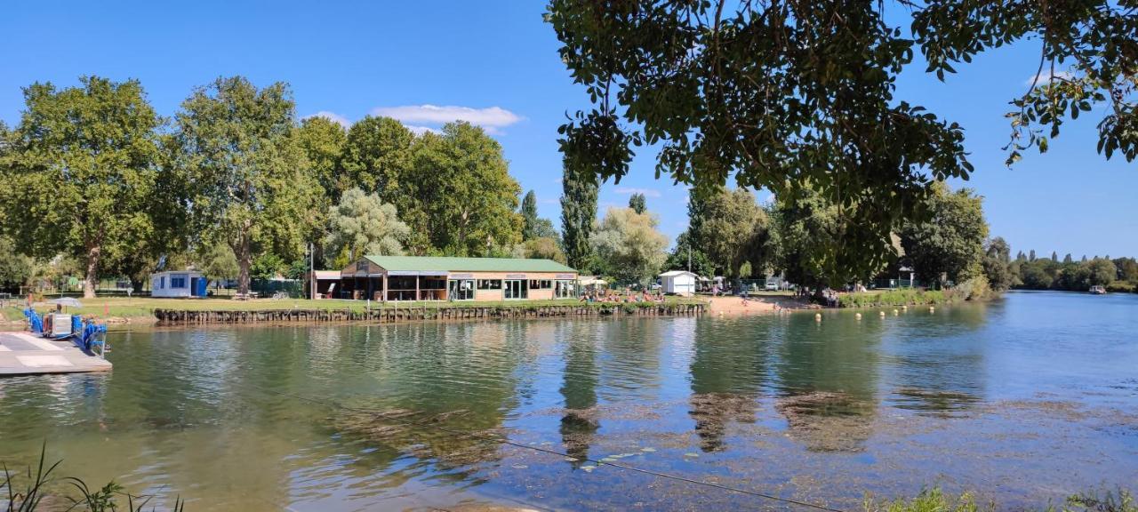 Camping Belle Riviere Chaniers Екстер'єр фото
