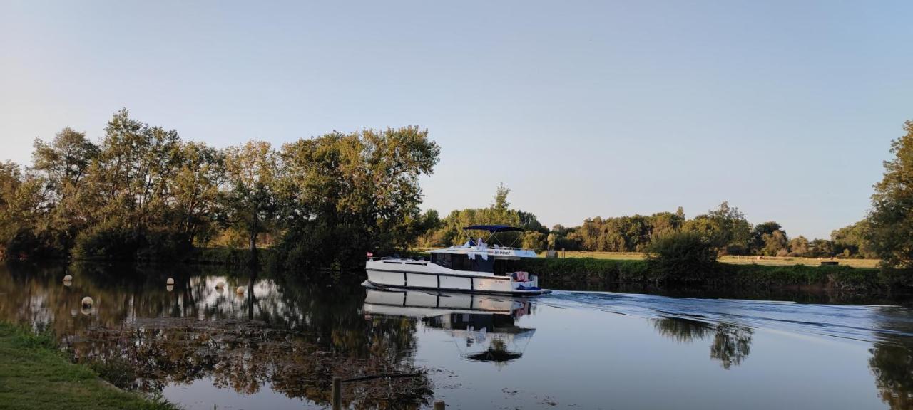 Camping Belle Riviere Chaniers Екстер'єр фото